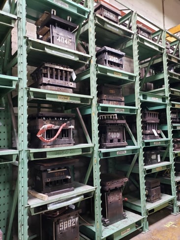 Compression mold storage